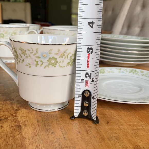 Royal Wentworth Pauline Teacup and Saucer - Picture 13 of 13